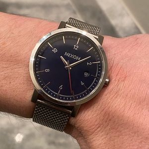 Nixon The Rollo 38 chrome/navy face